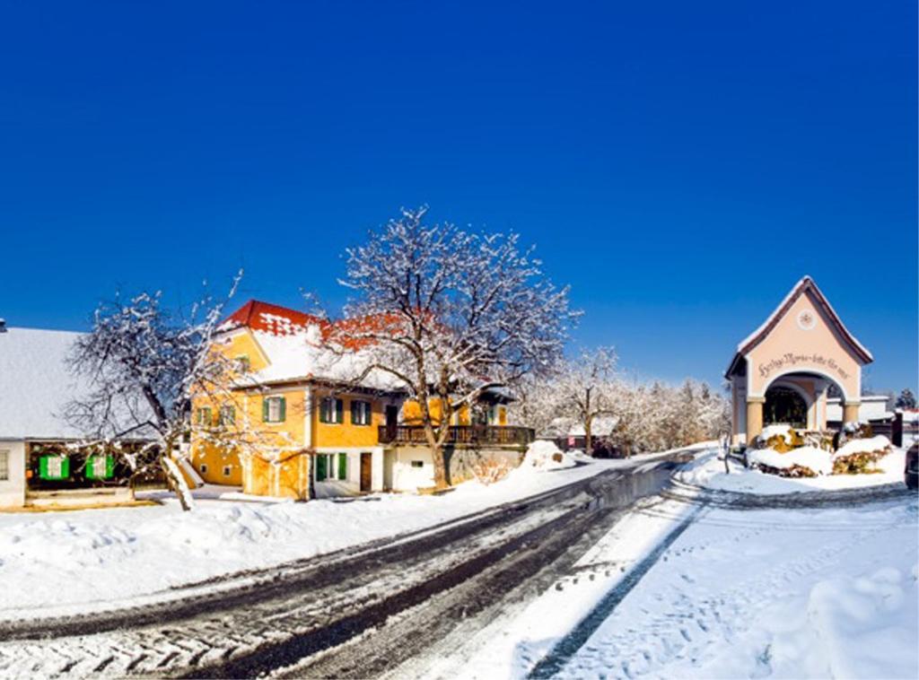 Fruehstueckspension Zanglhof Ланнах Экстерьер фото
